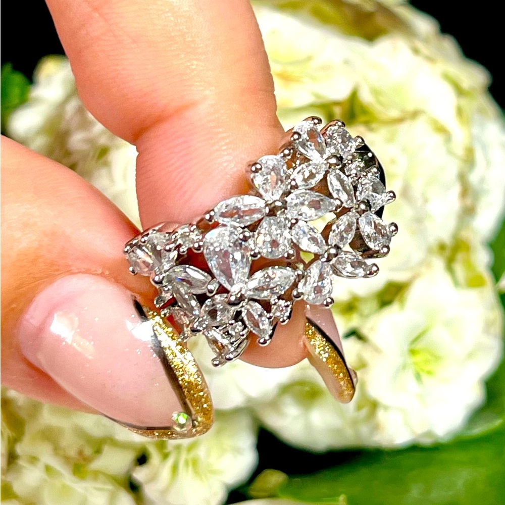 🥂Wide band wedding/anniversary floral silver ring-NWOT